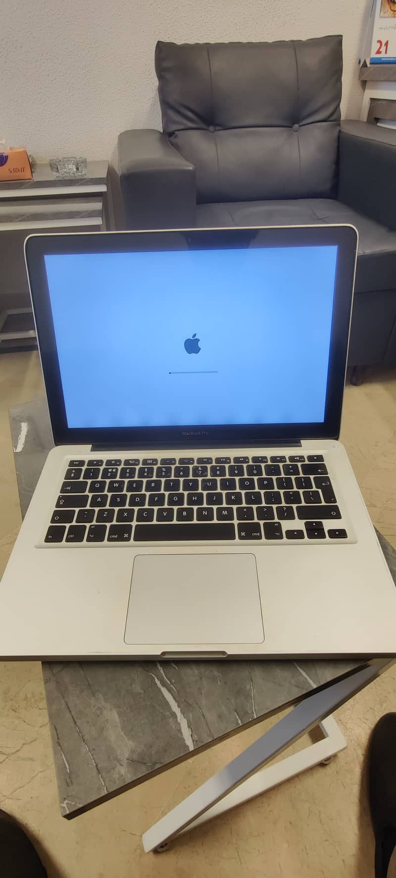 Apple MacBook Pro Core i5 1