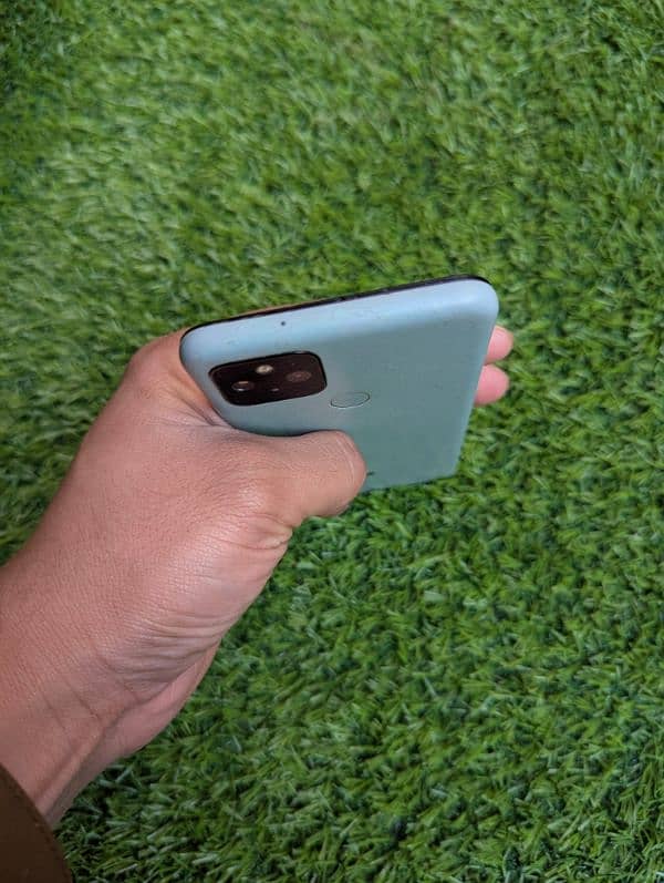 Google Pixel 5 Siege Green 1