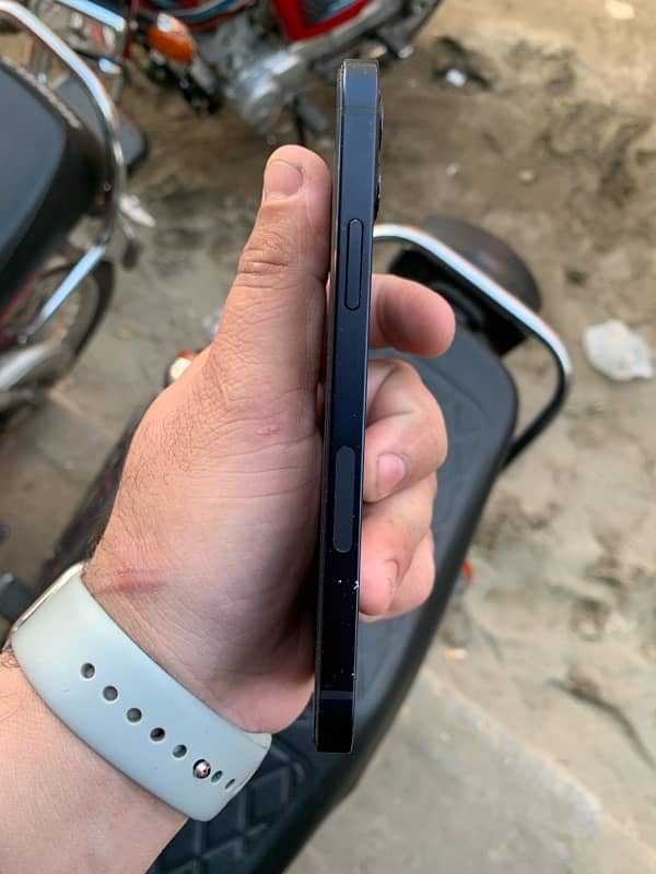 IPhone 12 !!! EXCHANGE POSSIBLE !!! 1