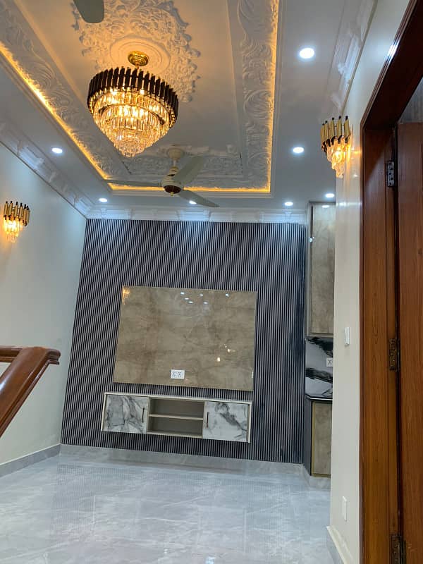 5 MARLA BRAND NEW HOUSE FOR SALE IN PARK VIEW CITY LAHORE 28