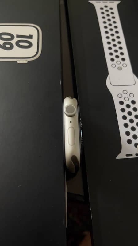 Apple watch series 7 45mm nike edition 4