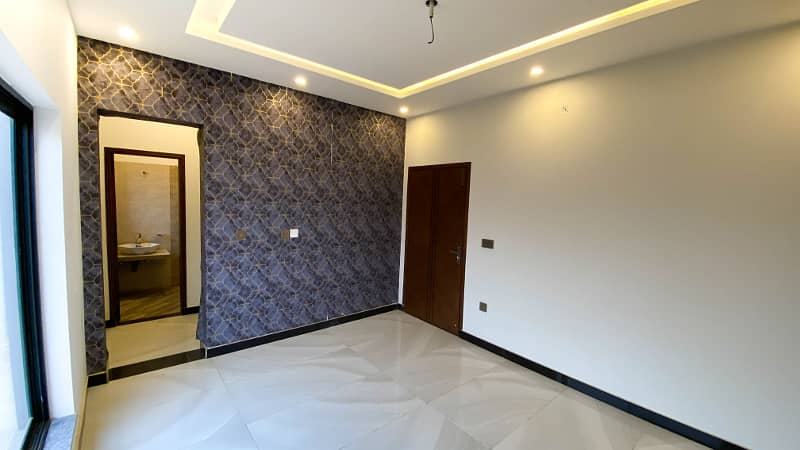 5 MARLA MODERN HOUSE WITH ELEGANT FINISHES CRYSTAL BLOCK PARK VIEW CITY LAHORE 22