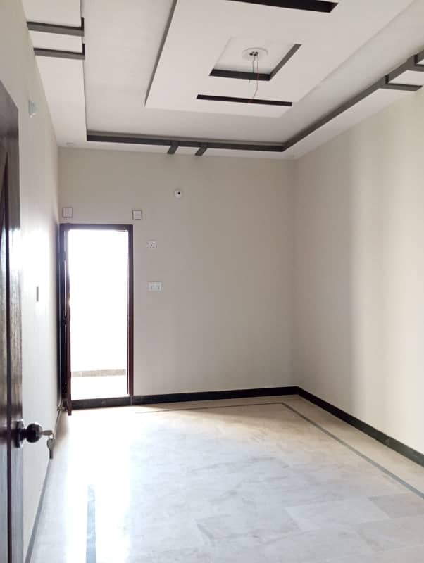 120 Yards Flat Available For Rent In Saadi Town 0