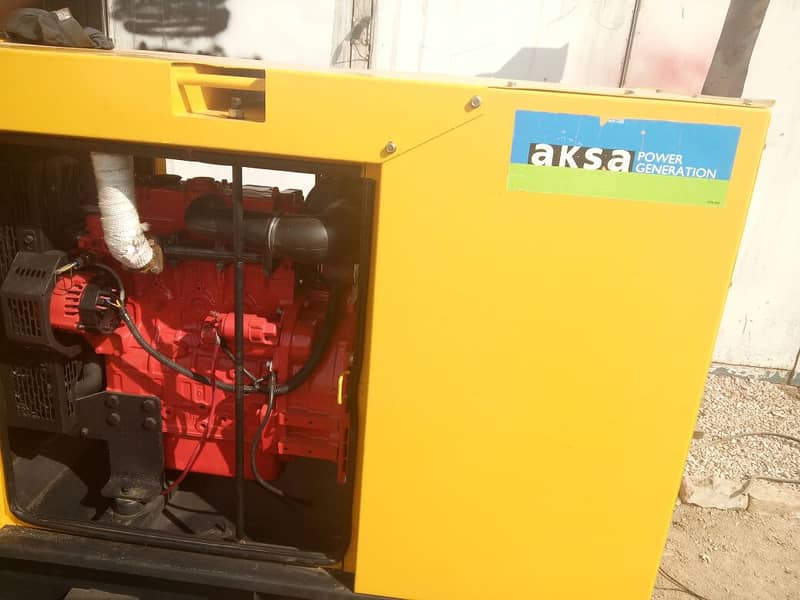 Perkin Uk Diesel Generator 22kva 2011 model with warranty for sale 4