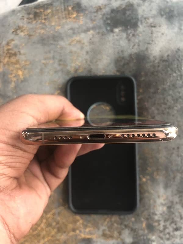 Iphone xsmax 256gb non pta 5