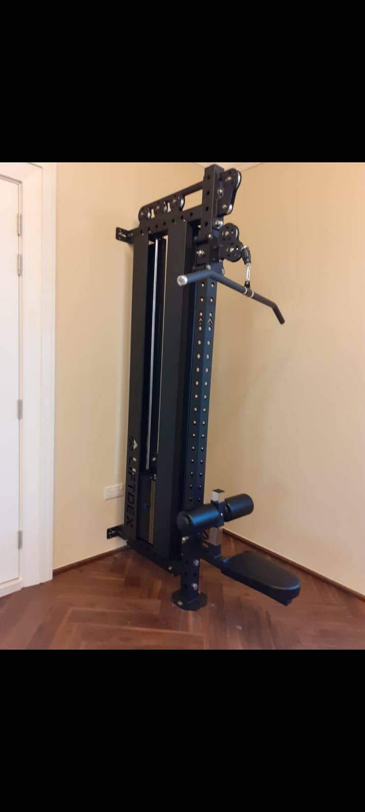 Butterfly pec dec|Squad rack|Letpull down|Wall mounted cable cross 4