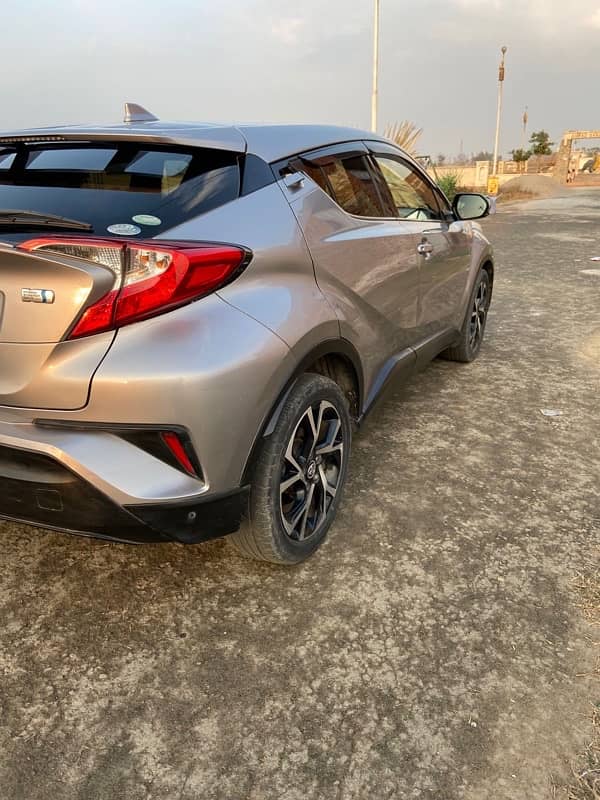 Toyota C-HR 2017 Model 6