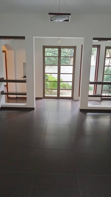 House For Rent Executive-Level Accommodation Near Polo Ground, Cantt 33