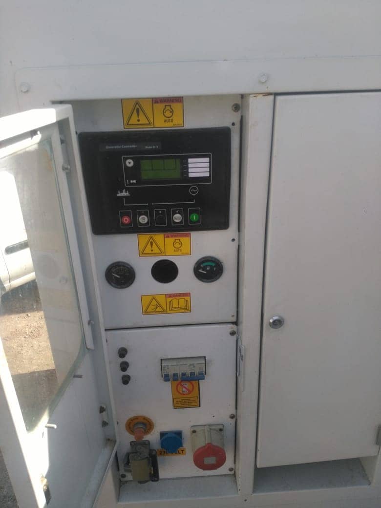 Perkin 110kva in canopy 2015 model for sale 4