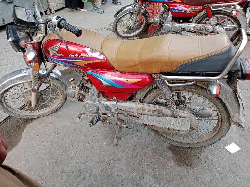 Honda cd 70 for sale good condition total janion 2