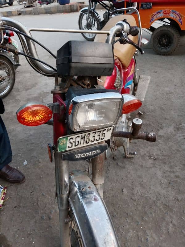 Honda cd 70 for sale good condition total janion 6