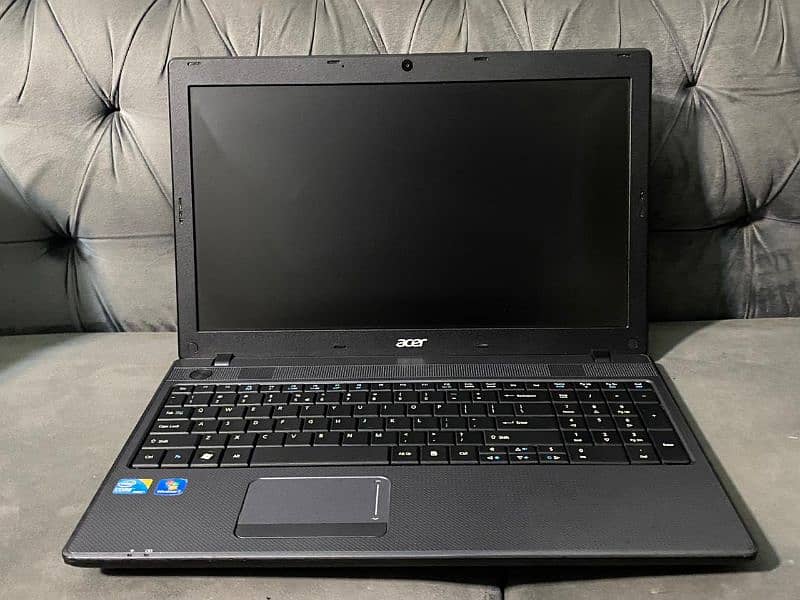 acer i3 laptop in very good condition 4gb 320gb 1