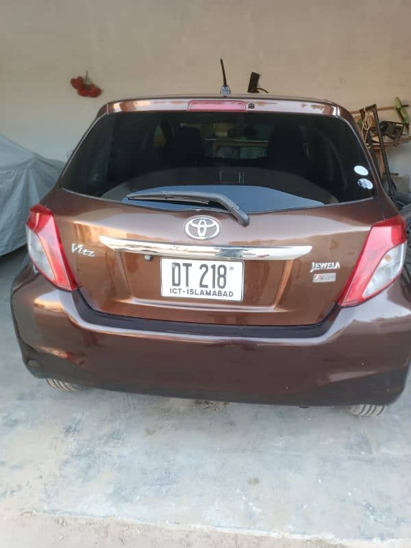 Toyota Vitz 2011 3