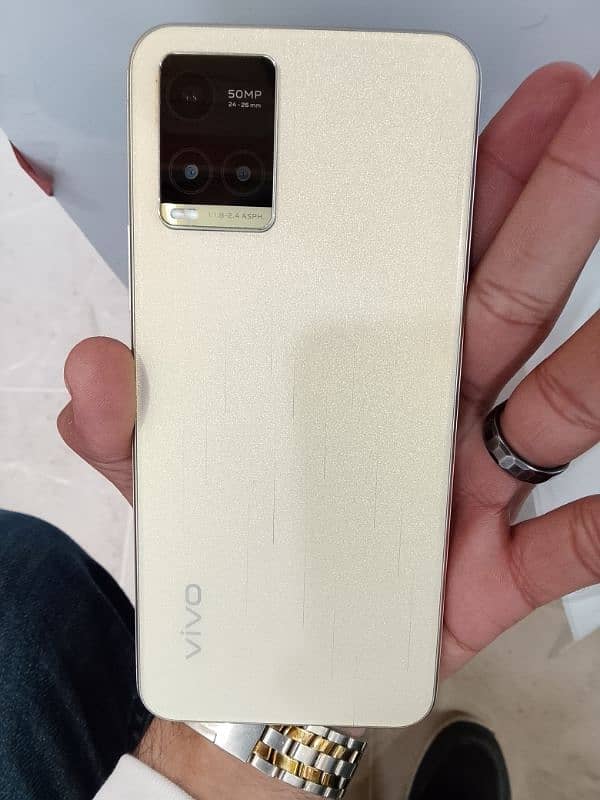 vivo y33t. . . 3