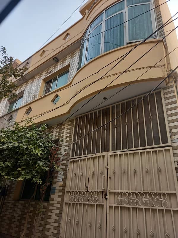 Iqbal Town 3 Marla Old House Prime Location 13