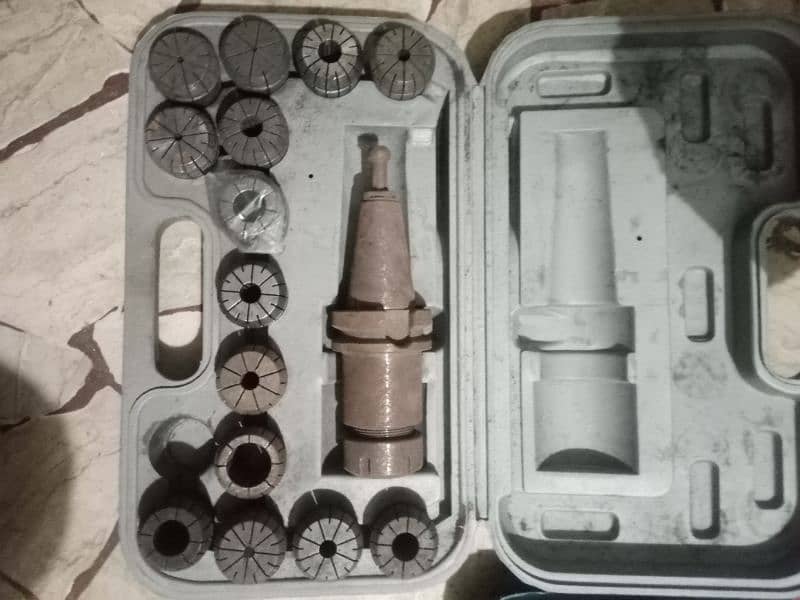 CNC machining center and milliing tools kit for sale 7