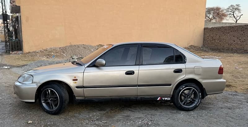 Honda Civic EXi 1999 4