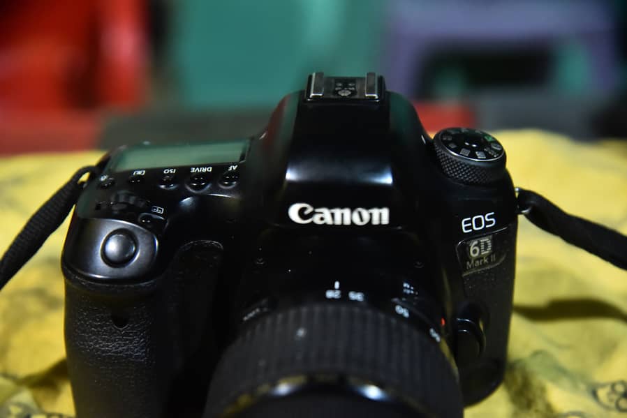 canon 6d mark 2 with. Tamron 28-75mm F/2.8 & canon. 85mm. 1.8 4