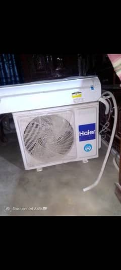 HAIR AC one ton same new condition