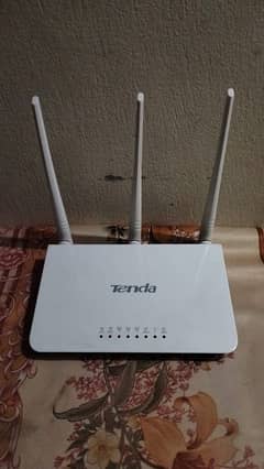 Tenda F3 router