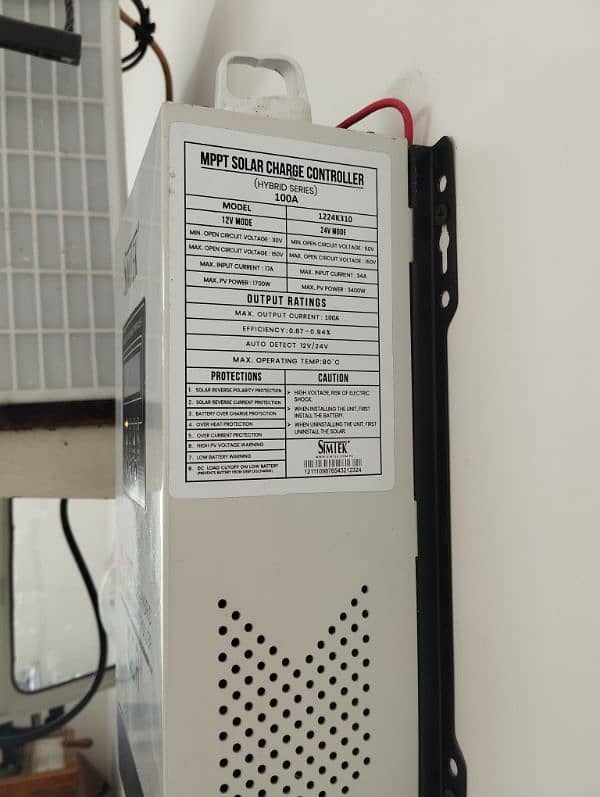 SIMTEK 100A MPPT solar controller 1