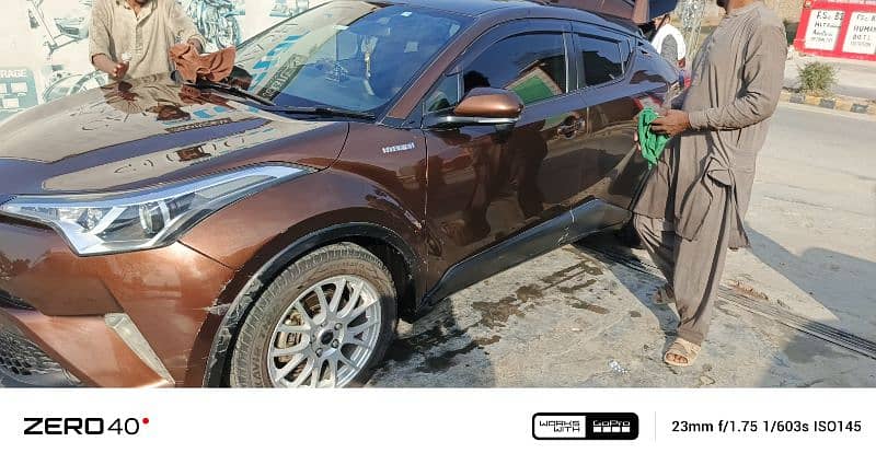 Toyota C-HR 2019 03255433049 1