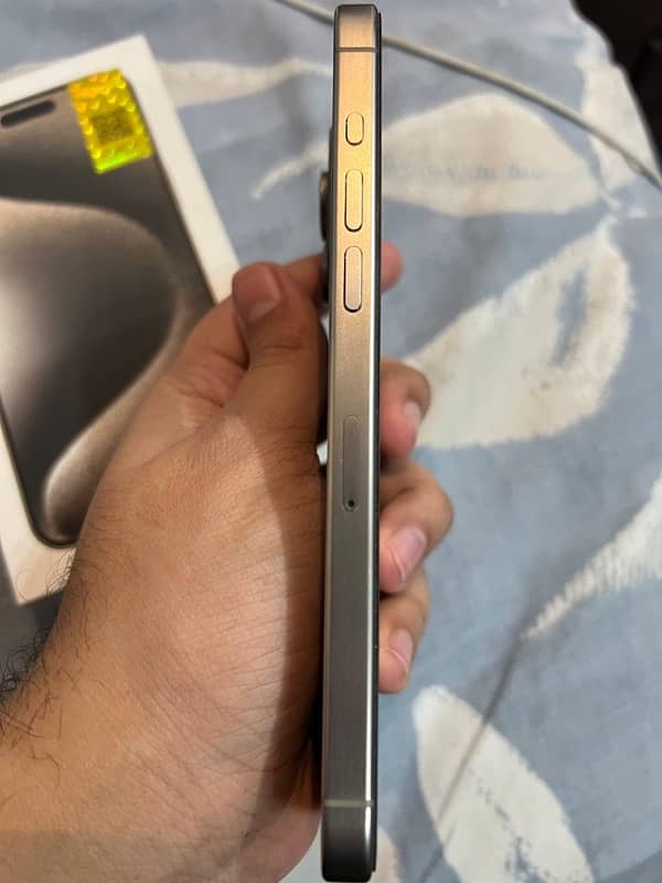 iphone 15 pro max [256 GB] Non-PTA 5