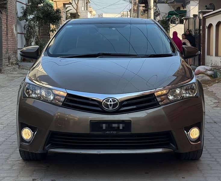 Toyota Corolla Altis 1.6  2015 1