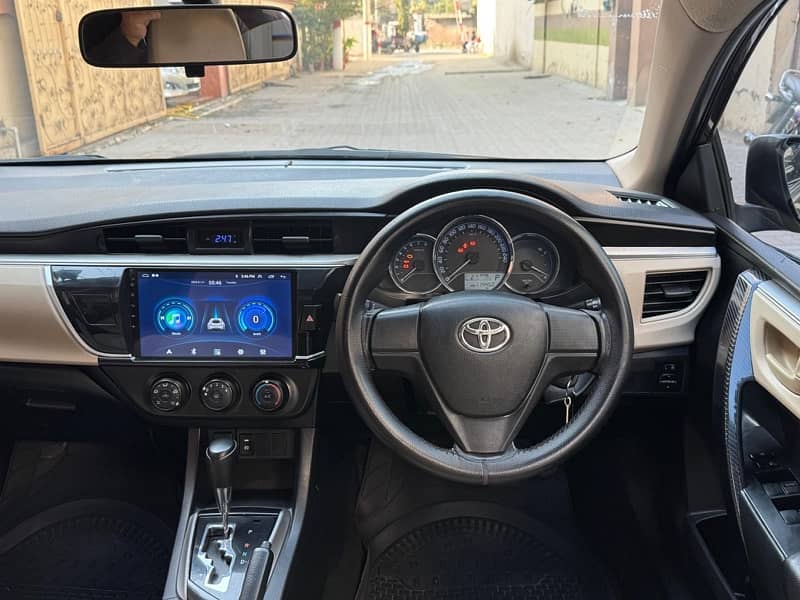 Toyota Corolla Altis 1.6  2015 7