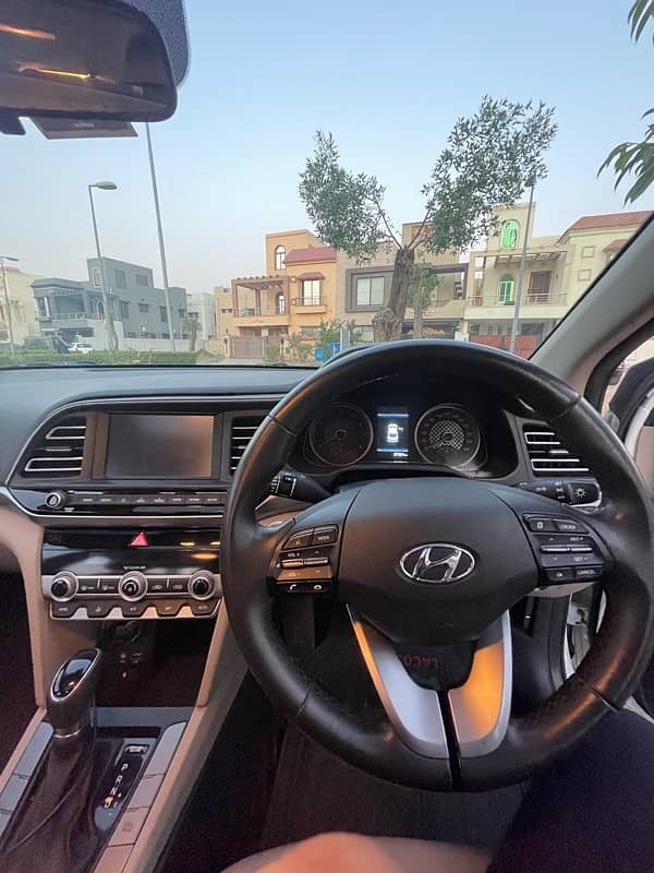 Hyundai Elantra GLS 2022 7