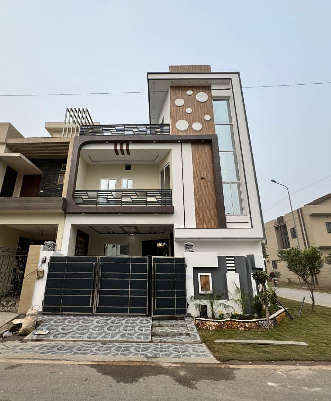 5.5 MARLA BRAND NEW CORNER HOUSE FOR SALE IN TULIP EXT PARK VIEW CITY LAHORE 18