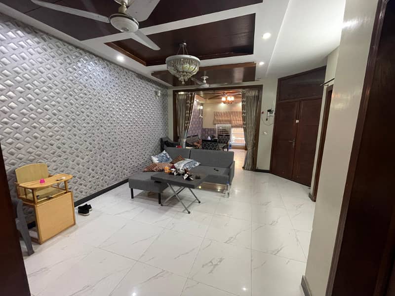 8 Marla House Near Park with 4 bedrooms availale for sale at a very prime location of Usman Block, Bahria Town Lahore 13