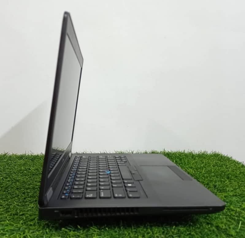 DELL LATITUDE E5470 1