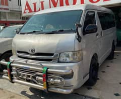 Toyota Hiace 2010