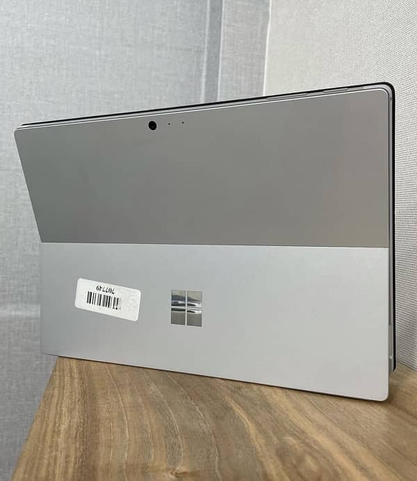 Microsoft Surface Pro 6 - Core i5 8th Generation- 8Gb Ram 256Gb Ssd 5