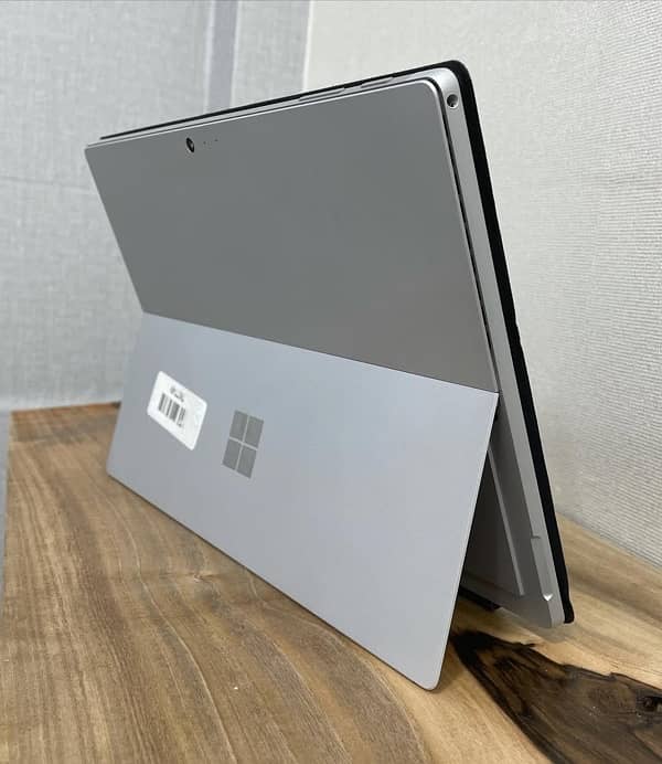 Microsoft Surface Pro 6 - Core i5 8th Generation- 8Gb Ram 256Gb Ssd 6