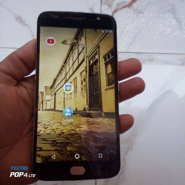 moto E5 plus or g . pure set 6