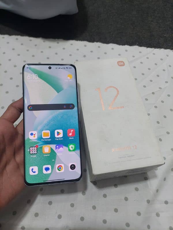 Xiaomi 12-12+12-256 0