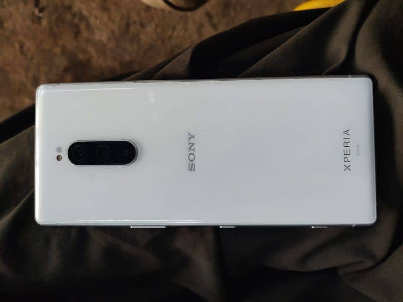 Sony Xperia 1 10 by 10 condition water pack 0