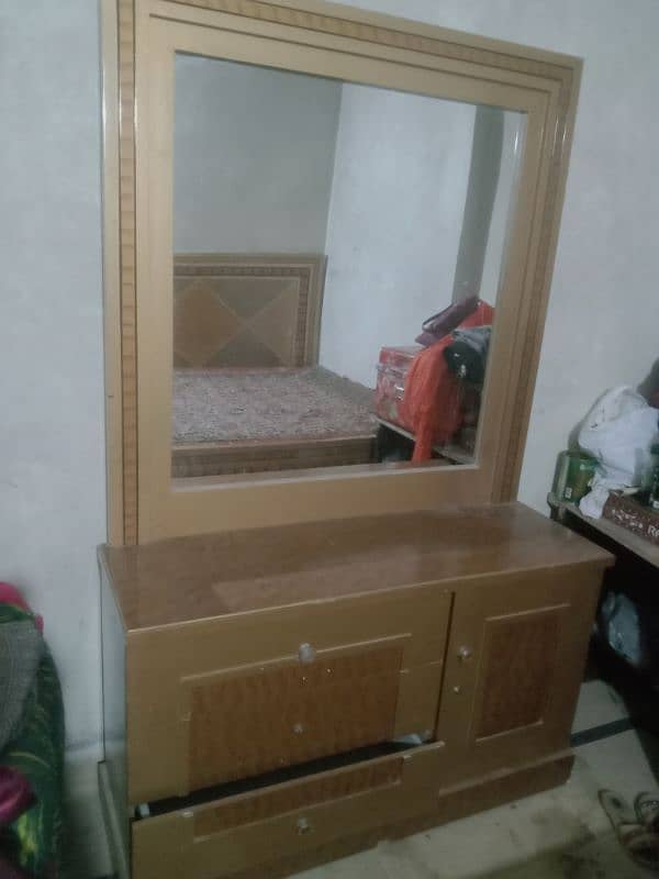 Bed with mattress+Dressing Table 2