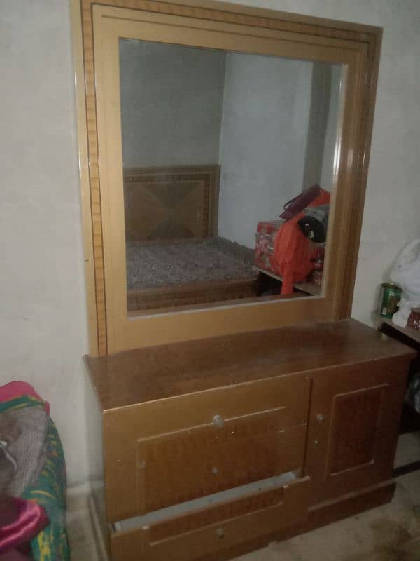 Bed with mattress+Dressing Table 5