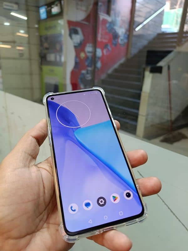 OnePlus 9, 12GB Ram 256GB Storage 4