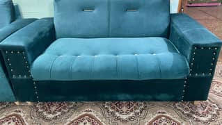 7 seater sofa set available for sell