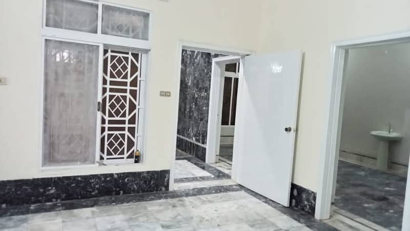 10 Marla singal story house for rent pull barara road near mda chock multan 3