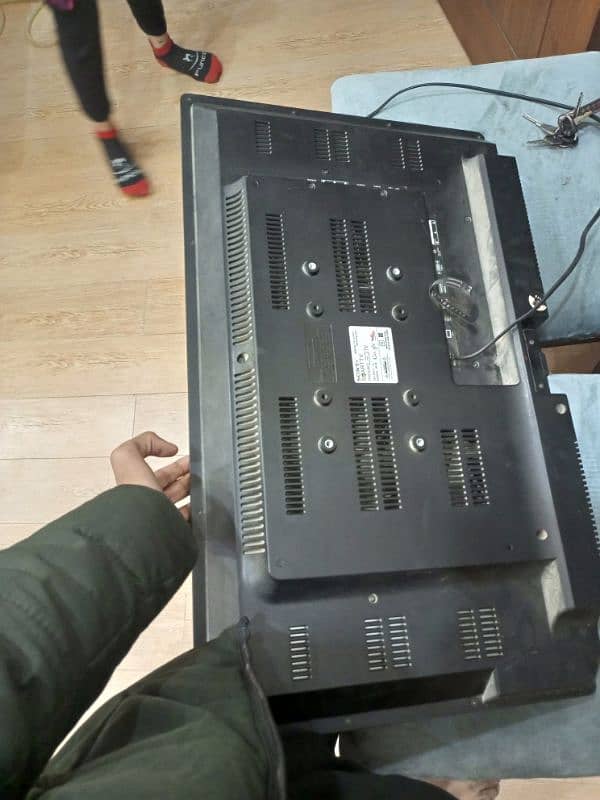 LCD in good condition 1