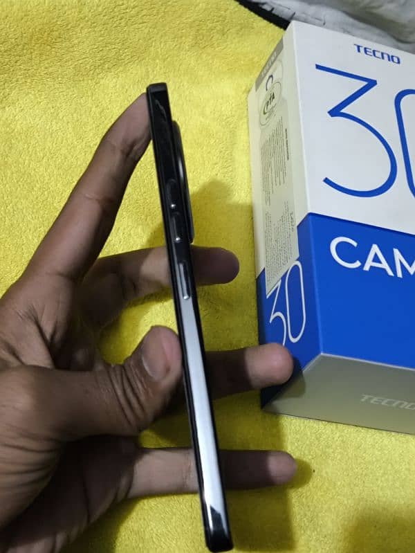 Tecno Camon 30 4