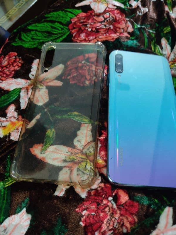 Huawei Y9s 4