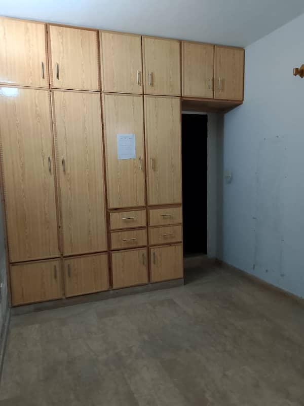 Allama Iqbal Town Gulshan Block Lower Portion For Rent 0