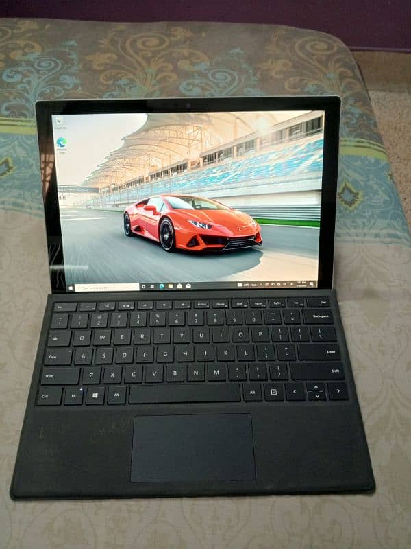 Microsoft Surface pro5 touch corei5 7thgen 8gbram 256ssd with keyboard 0