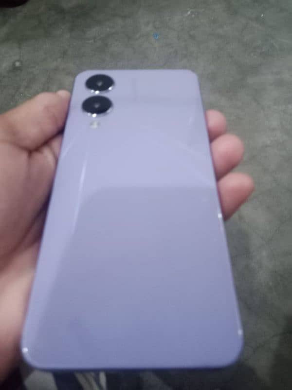 vivo y 17s 6+6/128 2
